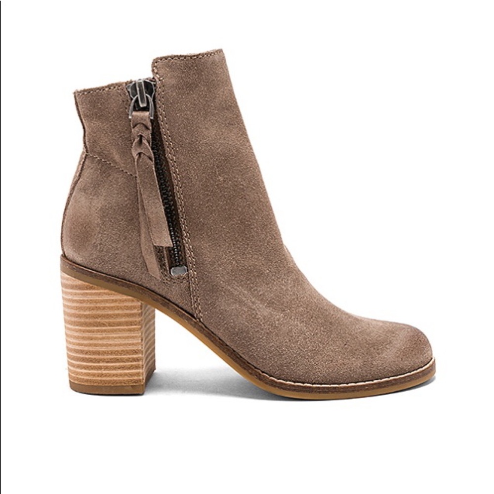 🆕Dolce Vita Lanie Tan Suede Block Heel Ankle Boot - Picture 1 of 8